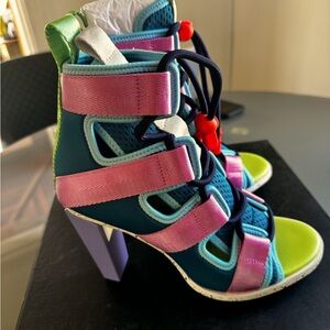 United Nude- Lev Nomad Hi- Resort collection shoes! Size 38, BNIB